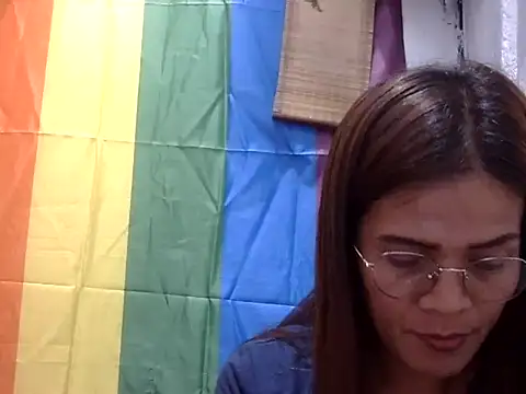 juicycum069 online show from April 7, 11:10 am