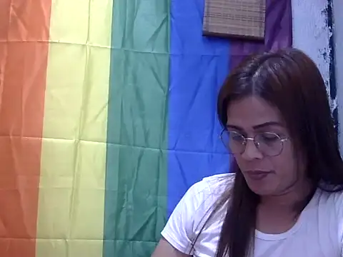 Snapshot of juicycum069 chatting on April 24, 10:50 am juicycum069 online show from April 24, 10:50 am