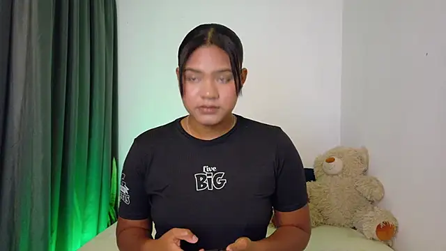 Snapshot of nudesketch1 chatting on September 14, 4:39 pm nudesketch1 online show from September 14, 4:39 pm