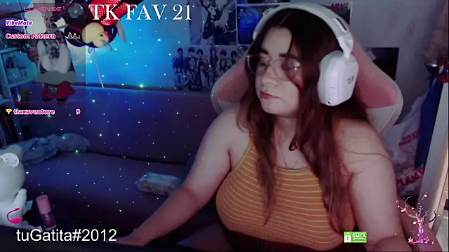 Pink girl0n online show from March 24, 10:26 pm