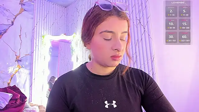 Naomy tay1 online show from March 21, 3:33 am