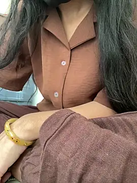 modelnishu online show from March 27, 10:04 am