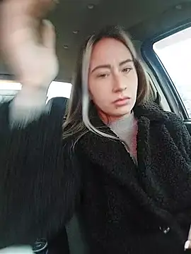 Reina Cummings online show from February 6, 6:18 am