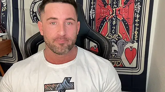 brettmycles28 online show from January 12, 6:57 pm