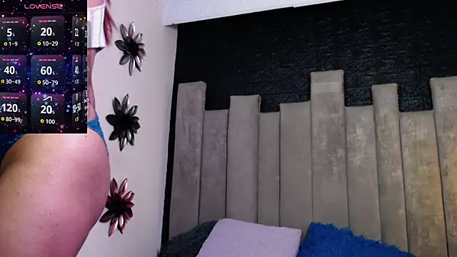 MisRoos online show from May 13, 2:25 pm
