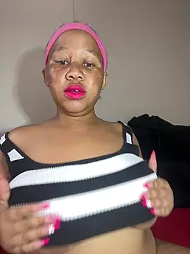 Snapshot of Yellowriider chatting on January 16, 7:56 am Yellowriider online show from January 16, 7:56 am