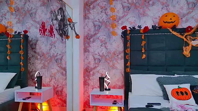 Angelique Angell online show from October 19, 7:58 pm