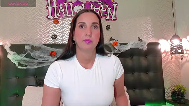 Snapshot of Sharonevanss_ chatting on October 10, 8:41 pm Sharonevanss online show from October 10, 8:41 pm