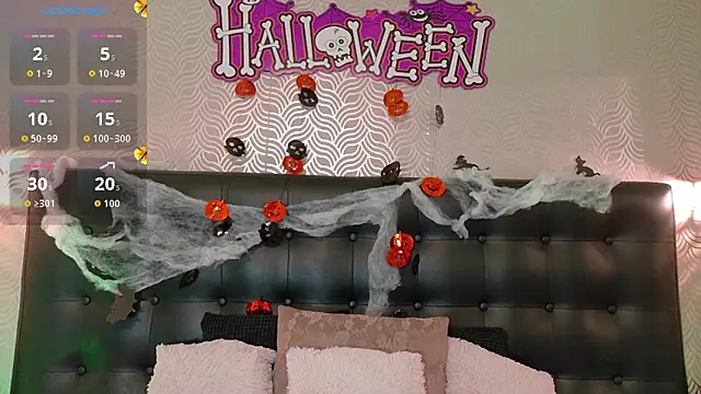 Snapshot of Sharonevanss_ chatting on October 20, 8:31 pm Sharonevanss online show from October 20, 8:31 pm