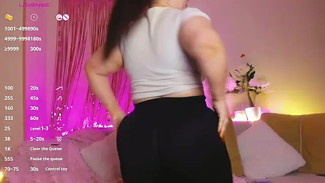 Snapshot of Miss_Mila_ chatting on April 30, 6:36 pm Miss Mila online show from April 30, 6:36 pm