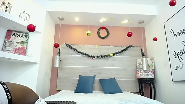 AlexandraCambell online show from January 9, 12:30 pm