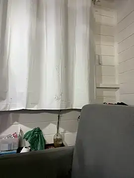 Snapshot of hannahhotwife chatting on February 17, 9:10 pm hannahhotwife online show from February 17, 9:10 pm