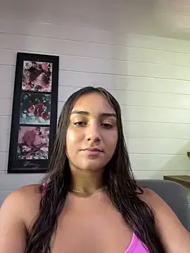 Snapshot of hannahhotwife chatting on March 2, 6:48 pm hannahhotwife online show from March 2, 6:48 pm