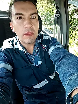 Snapshot of Blackaxes chatting on March 16, 10:14 pm Blackaxes online show from March 16, 10:14 pm