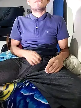 Snapshot of Bosssweet22cm chatting on November 11, 2:22 am Bosssweet22cm online show from November 11, 2:22 am