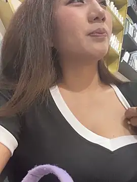 Snapshot of Dujuan-d chatting on October 18, 12:39 pm Dujuan-d online show from October 18, 12:39 pm