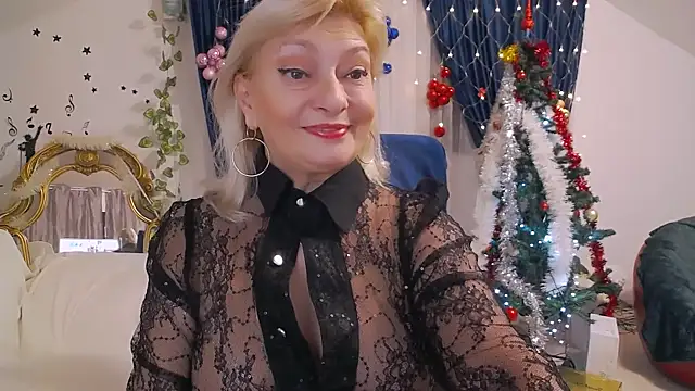 HypnotikCate online show from December 27, 7:24 pm