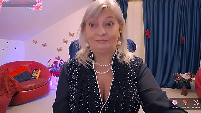 HypnotikCate online show from February 4, 4:13 pm