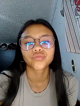 SofieLove 01 online show from March 14, 7:25 am