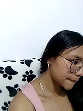 SofieLove 01 online show from April 12, 7:57 am