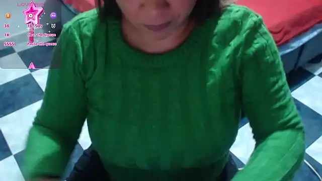 Snapshot of hiilarybrown chatting on February 1, 11:47 pm hiilarybrown online show from February 1, 11:47 pm