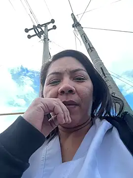 hiilarybrown online show from July 13, 10:12 pm