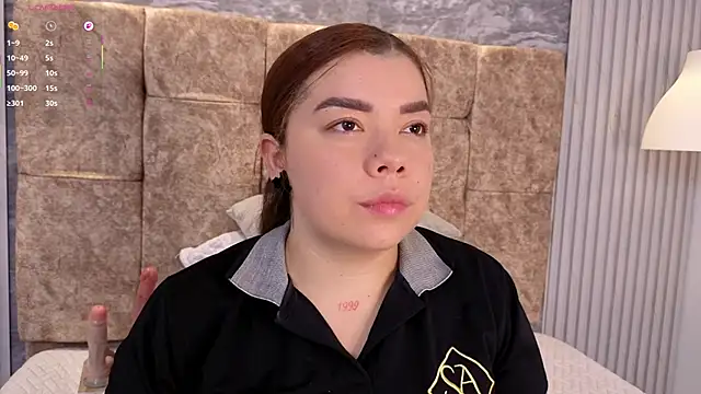 Snapshot of leilapons chatting on February 11, 6:13 pm leilapons online show from February 11, 6:13 pm