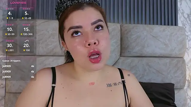 Snapshot of leilapons chatting on February 27, 4:29 pm leilapons online show from February 27, 4:29 pm