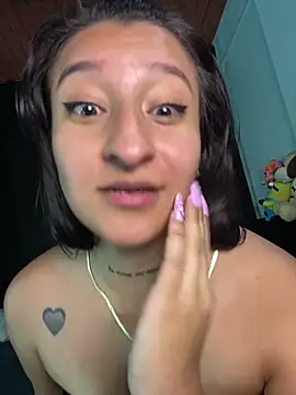 EVAH LEE  online show from March 18, 12:58 am