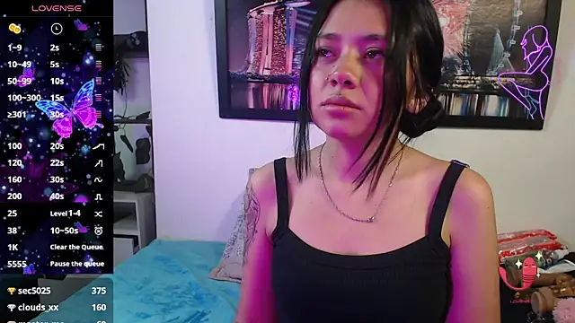 hellenngp online show from November 8, 7:45 pm