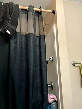 Snapshot of Bigrich112277 chatting on October 22, 10:15 am Bigrich112277 online show from October 22, 10:15 am