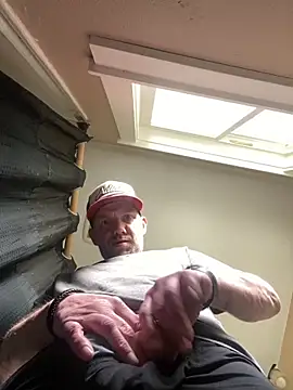 Snapshot of Bigrich112277 chatting on February 9, 10:36 pm Bigrich112277 online show from February 9, 10:36 pm