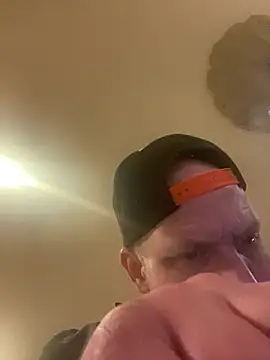 Snapshot of Bigrich112277 chatting on March 3, 4:07 am Bigrich112277 online show from March 3, 4:07 am