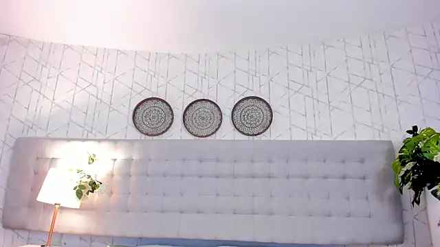 Snapshot of MiaCoopper chatting on September 12, 7:58 pm MiaCoopper online show from September 12, 7:58 pm