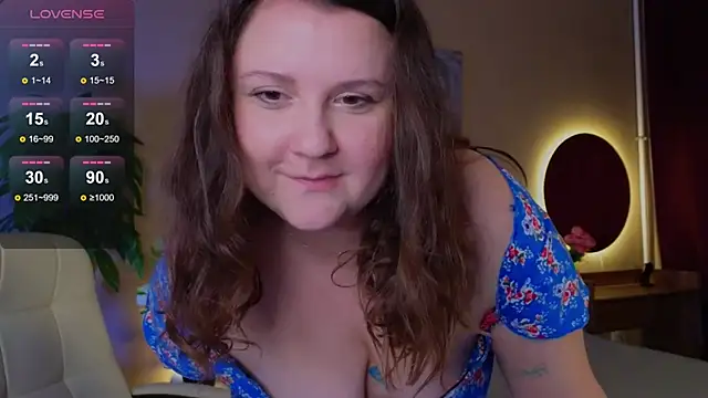 Snapshot of Edalyn_Af chatting on October 4, 10:57 am Edalyn Af online show from October 4, 10:57 am