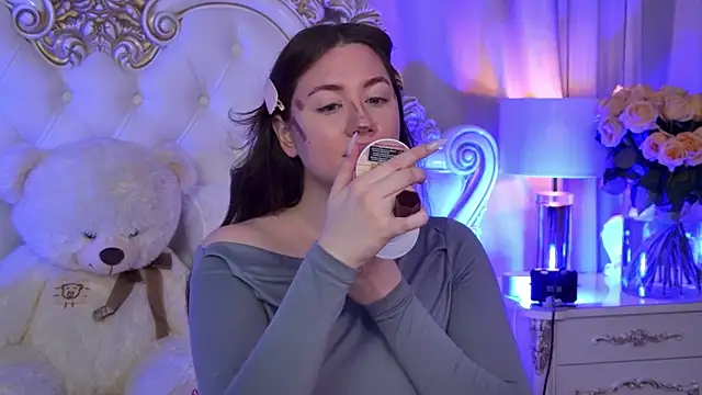 MeganStrain online show from February 18, 3:13 am