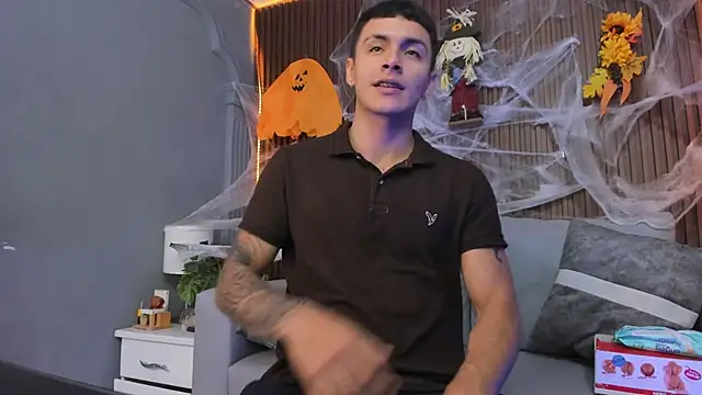 Leo santoro online show from October 11, 1:42 pm