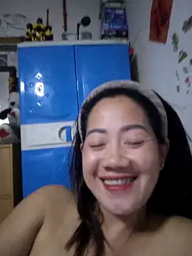 Snapshot of SweetASS6969 chatting on April 5, 5:10 pm SweetASS6969 online show from April 5, 5:10 pm