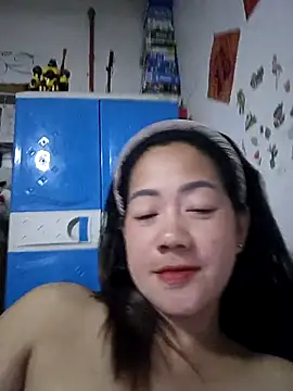Snapshot of SweetASS6969 chatting on April 13, 6:57 pm SweetASS6969 online show from April 13, 6:57 pm