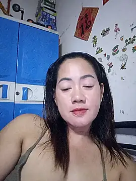 Snapshot of SweetASS6969 chatting on June 4, 3:29 pm SweetASS6969 online show from June 4, 3:29 pm