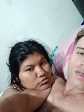 Snapshot of alex-golden chatting on January 7, 2:58 am alex-golden online show from January 7, 2:58 am