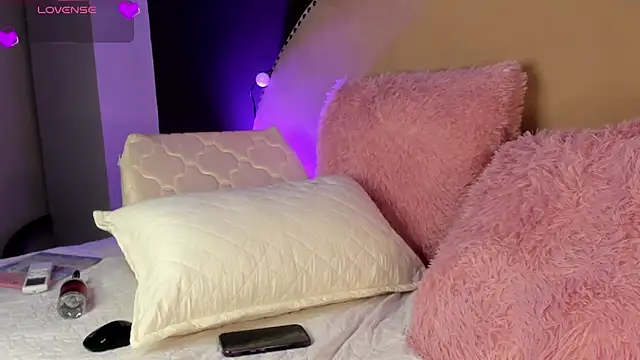  Kendall 19 online show from February 25, 8:29 pm