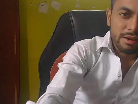 ursdreamperson online show from June 16, 1:19 am