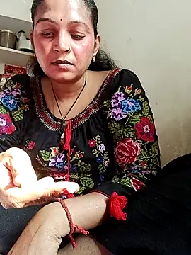 Snapshot of Chhaya_hot chatting on February 4, 10:32 am Chhaya hot online show from February 4, 10:32 am