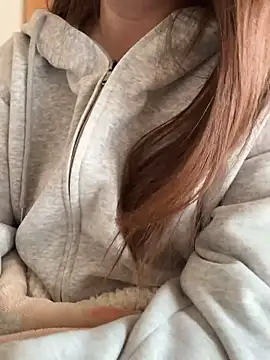 mayu06000 online show from February 5, 6:18 am