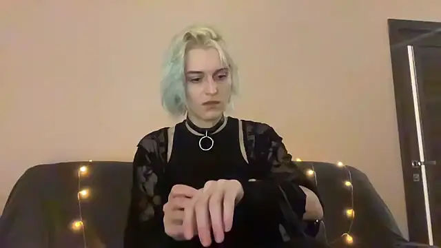 Lea Elfie online show from March 28, 8:19 pm