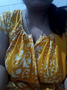 Snapshot of Horny_Kavita chatting on February 7, 12:31 pm Horny Kavita online show from February 7, 12:31 pm