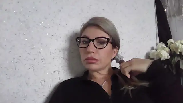 fox red lady7 online show from February 5, 10:20 am