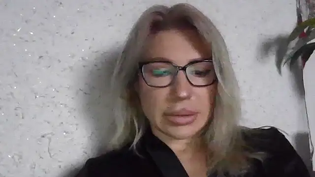 fox red lady7 online show from April 11, 7:02 am