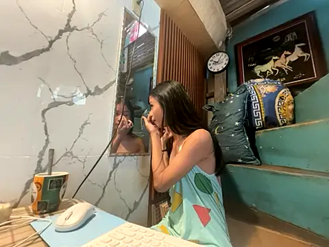 Snapshot of asya_chris chatting on October 1, 2:06 am asya chris online show from October 1, 2:06 am